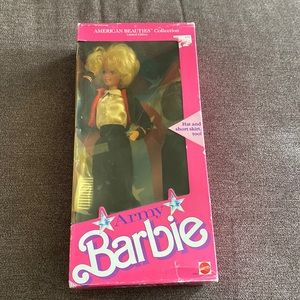 NEW IN BOX  VINTAGE  AMERICAN BEAUTIES ARMY  BARBIE DOLL NO. 3966